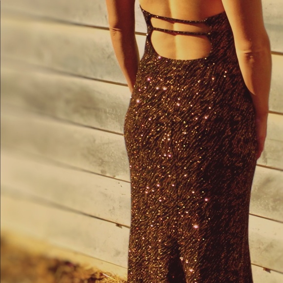 😍Wendye Chaitin Open-Back Sparkle Black&Gold Gown - Picture 2 of 8